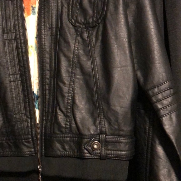 JOU JOU leather jacket - Picture 5 of 8